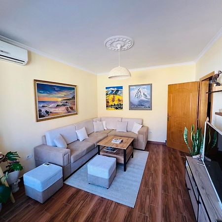 Cozy Central Apartment 티라나 외부 사진