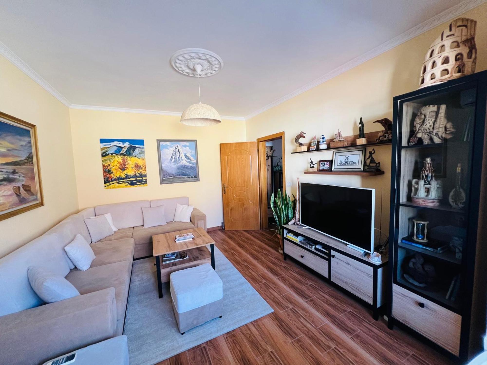Cozy Central Apartment 티라나 외부 사진